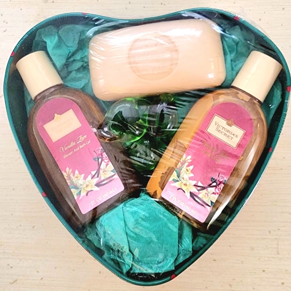 Victoria's Secret | Bath & Body | Nip Vintage Victorias Secret Bath Set ...